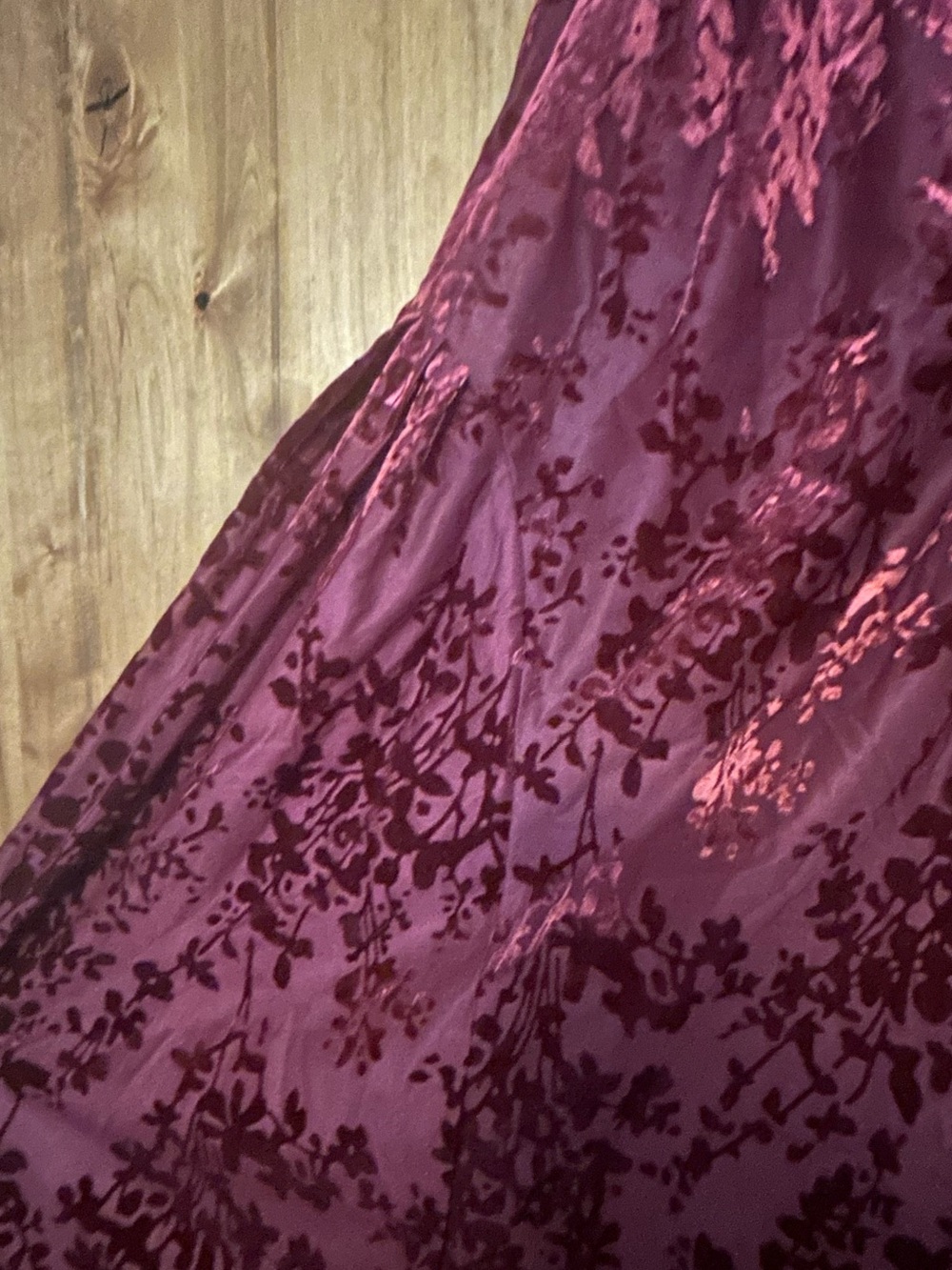 Velvet U-Neck Pleated Dress - Picture 3 of 4